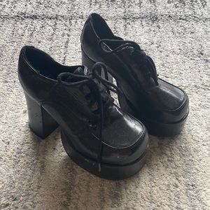 VTG Y2K Goth Lace Up Chunky Heel Platforms Vegan 8